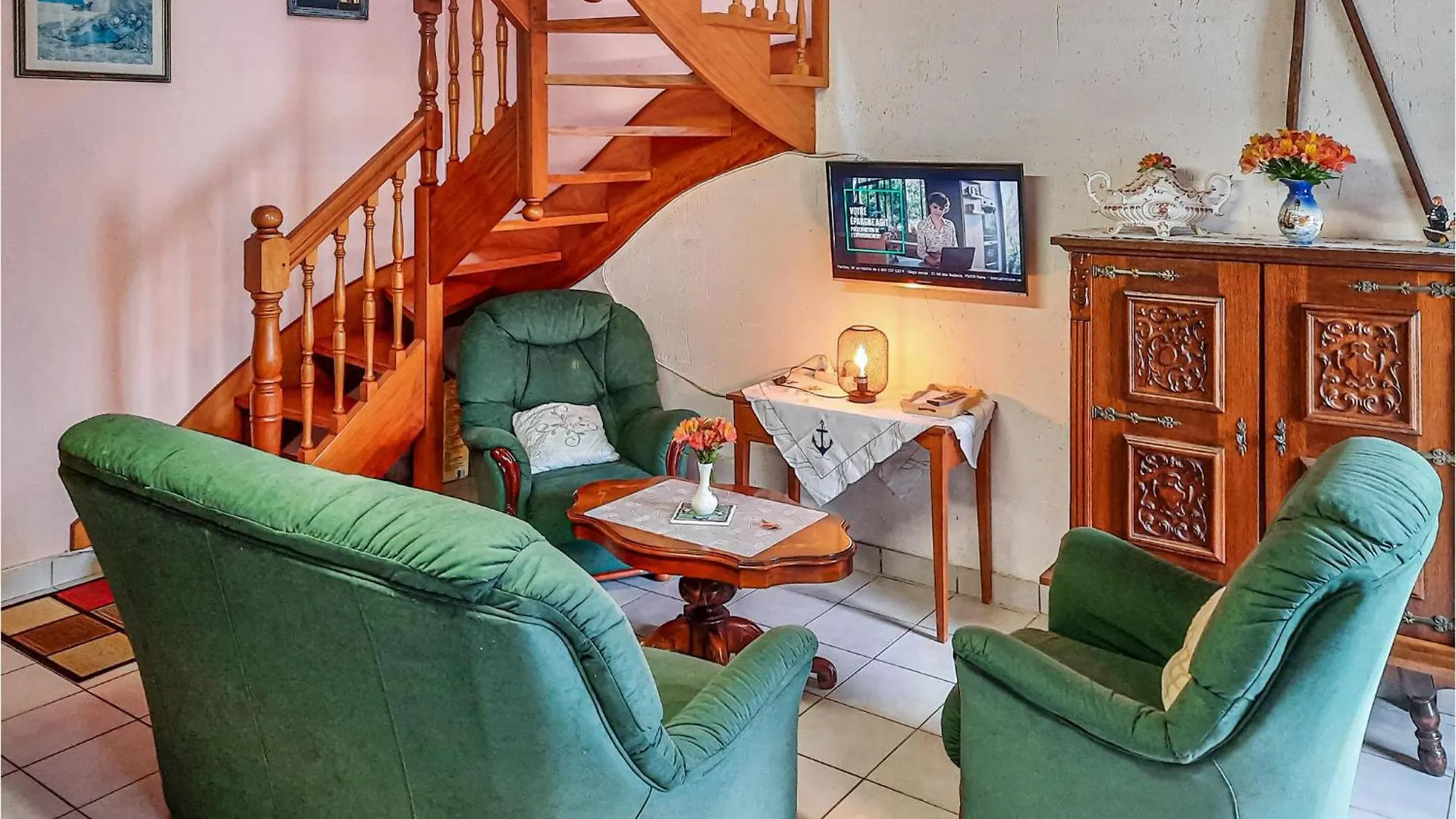 3 Bedroom Cozy Home In Riantec 0*,  France