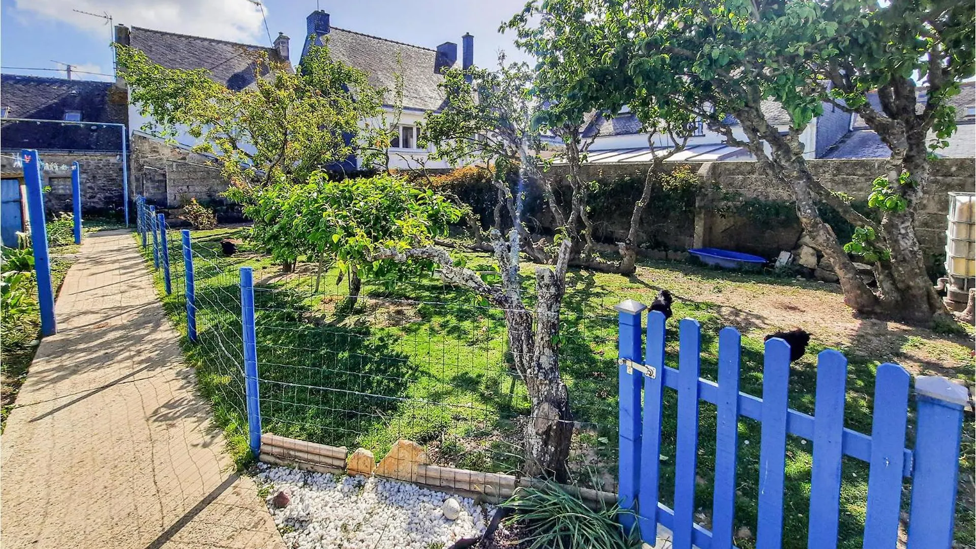 3 Bedroom Cozy Home In Riantec Holiday home